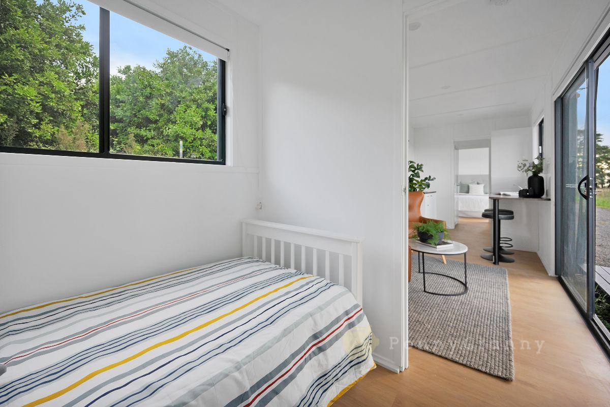 2 Bedroom Refurbished Shipping Container Home - Image 3