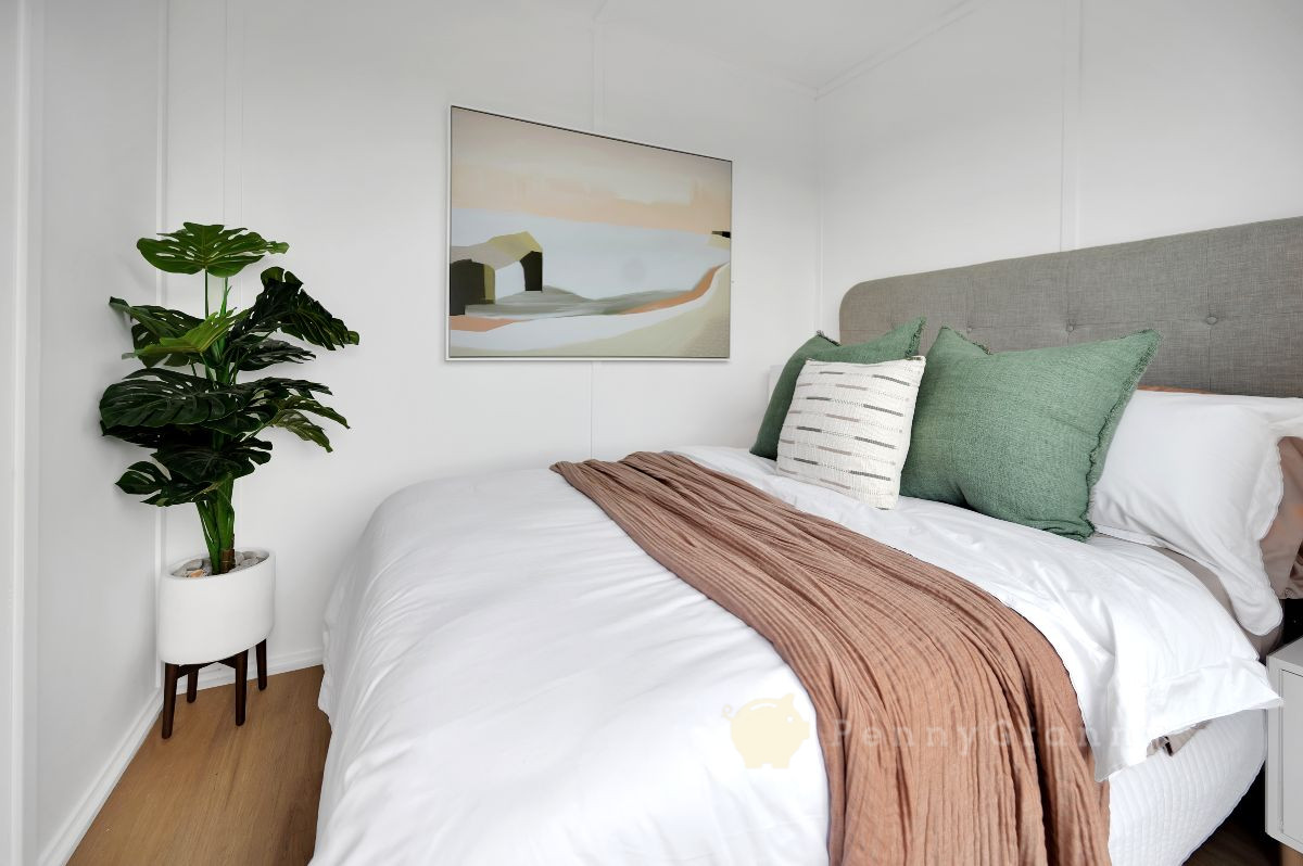 2 Bedroom Refurbished Shipping Container Home - Image 8