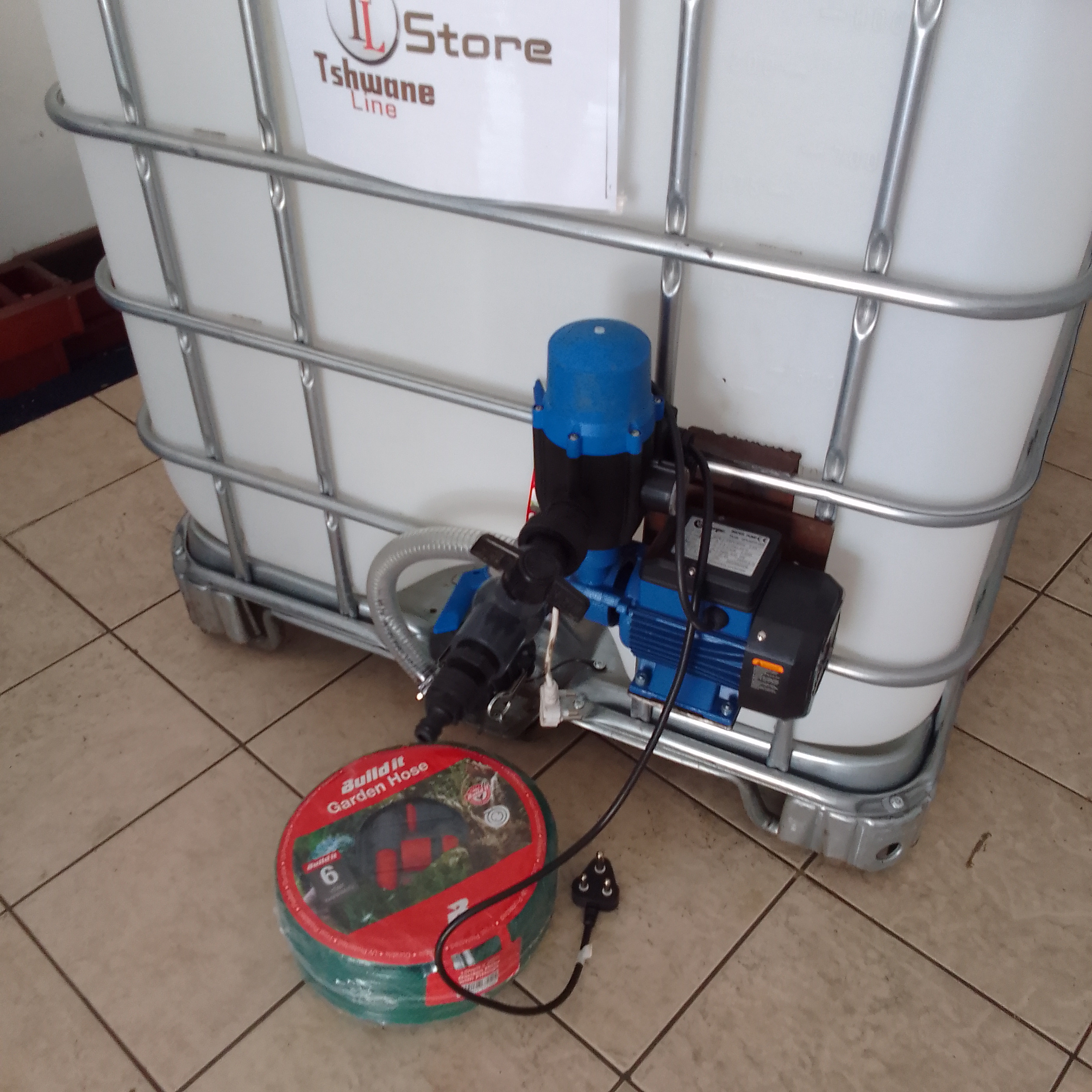 IBC Tank with Water Pump - Image 3