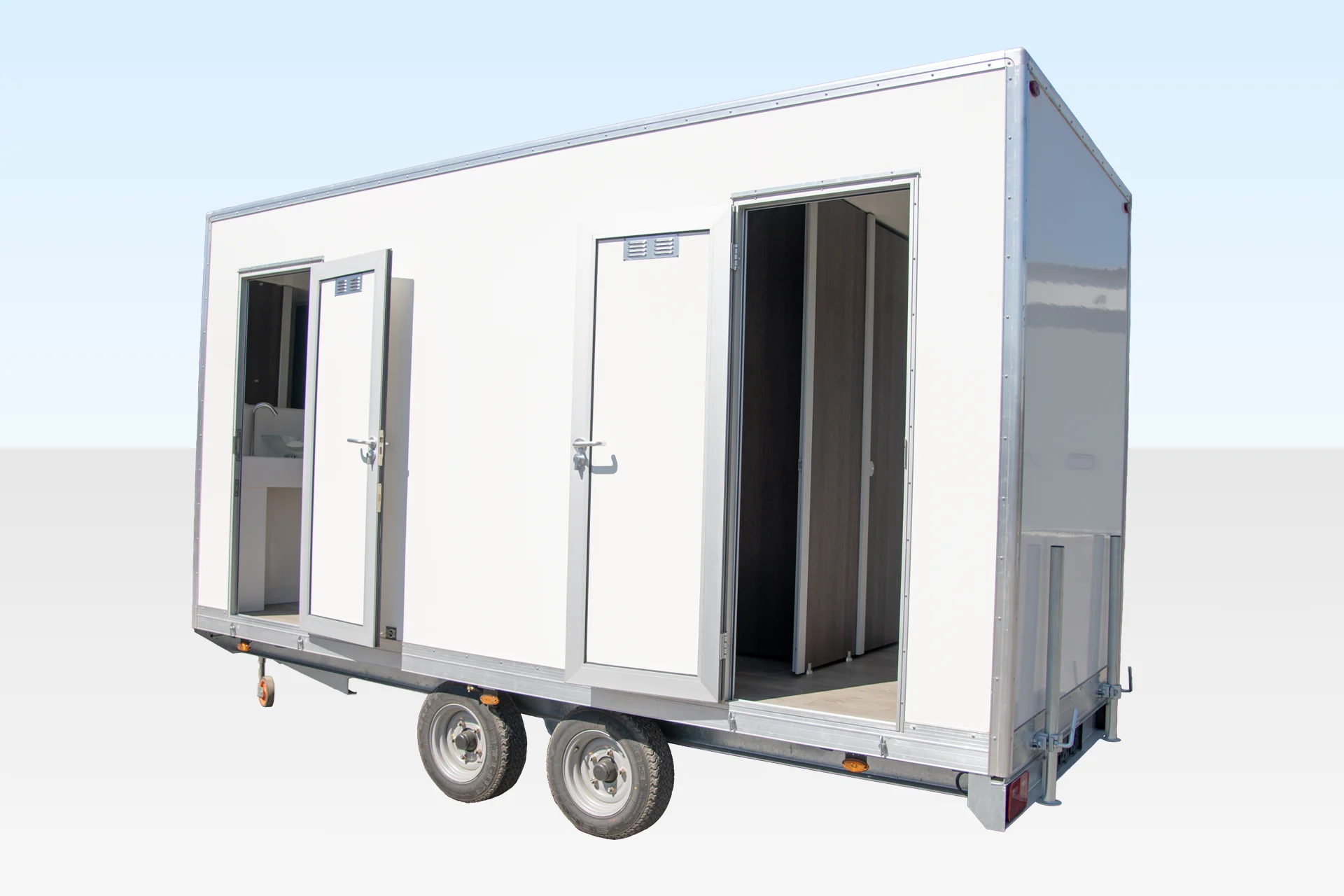 Towable Toilet 2+2